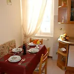 Casa Olimpia Apartment *